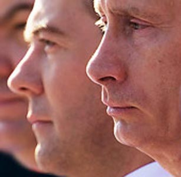 Medvedev and Putin run neck and neck, shows poll 
