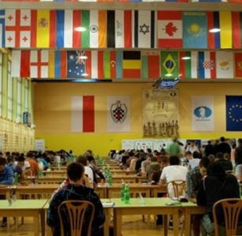 Robert Hovhannisyan reaching leaders in Poland