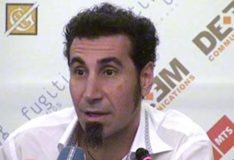 Wow! I didn't expect so many people! Serj Tankian promises to come to Armenia again 