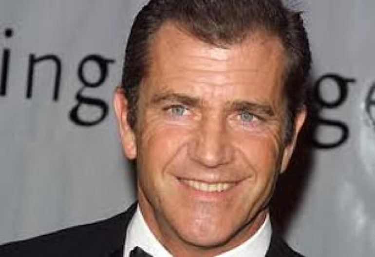 Mel Gibson's father brands the Pope 'gay' in outrageous radio outburst