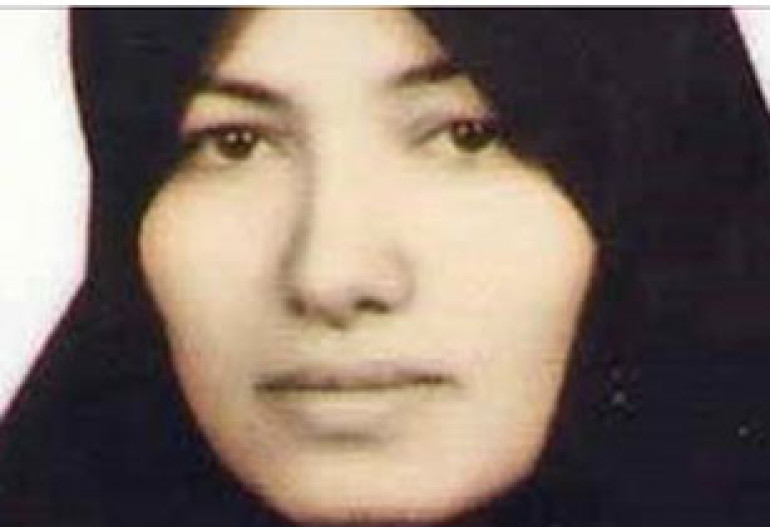 Woman sentenced to stoning 'confesses' on Iranian TV