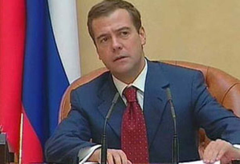 On the day of Karabakh's independence Russian President visits Azerbaijan 