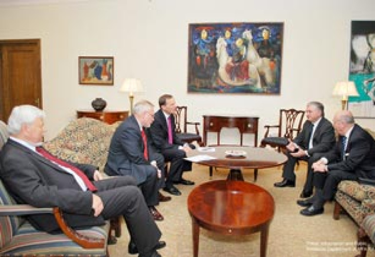 Karabakh’s direct participation in peace talks is a necessity, says Foreign Minister Nalbandyan 