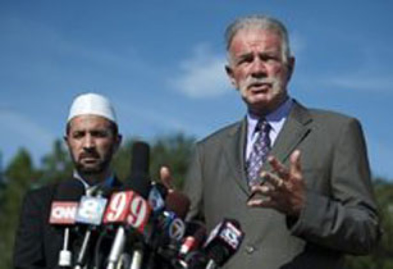 Pastor cancels Quran-burning, then reconsiders