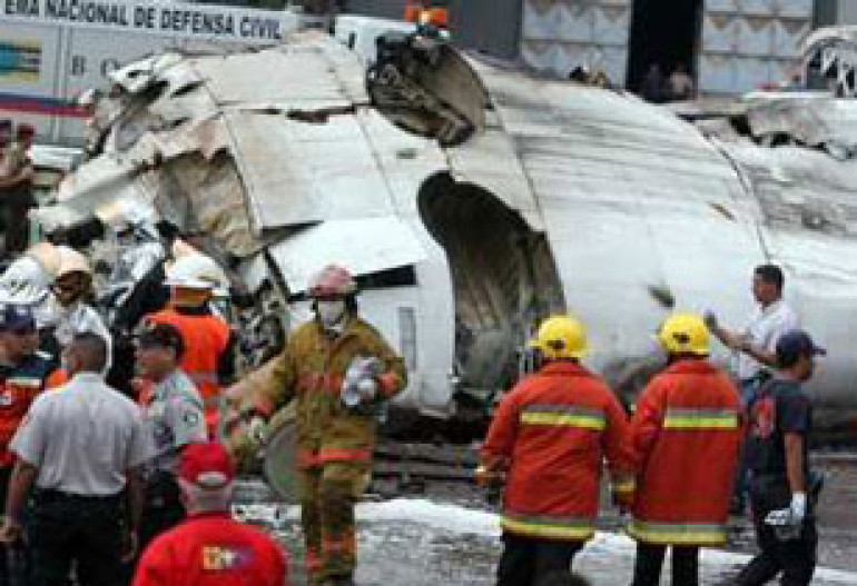 Plane crash in Venezuela kills 15 