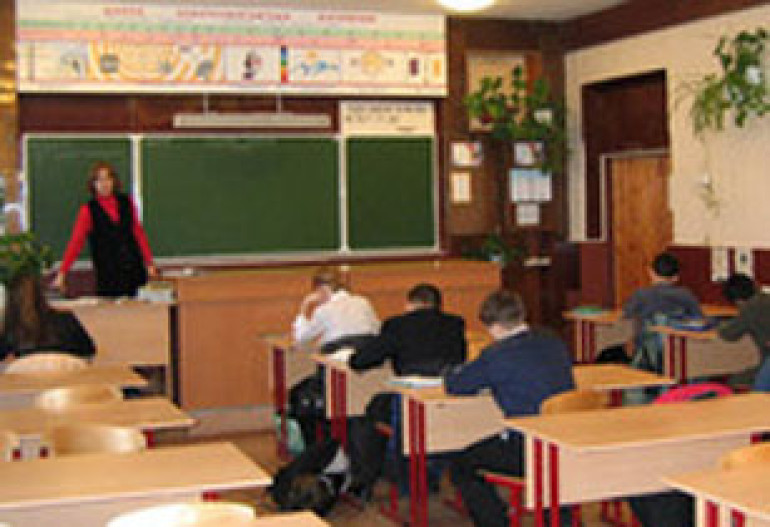Armenian kids in Georgia will have bilingual books at school 
