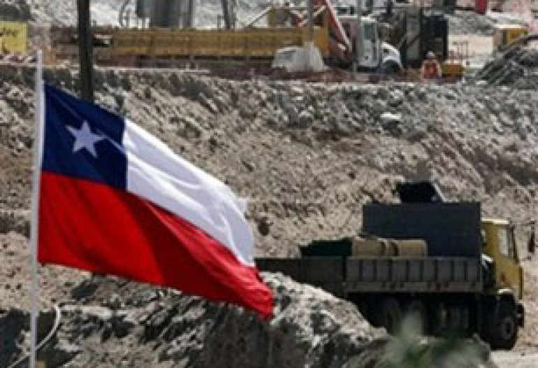 Hundreds of job offers await trapped miners in Chile 