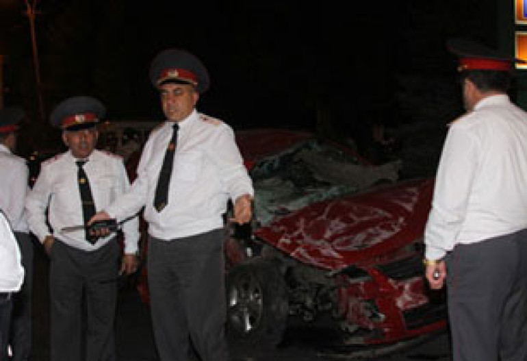 Accident on Gai Avenue kills 1 and injures 6 
