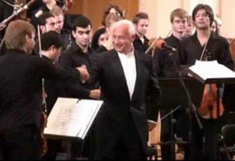  Spivakov's concert brings Azerbaijani musicians to Armenia (video) 