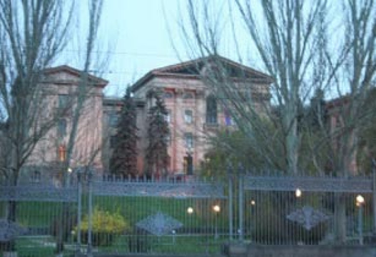 Խորհրդարանն այսօր լսումներ է կազմակերպում աղմկահարույց օրինագծերի մասին