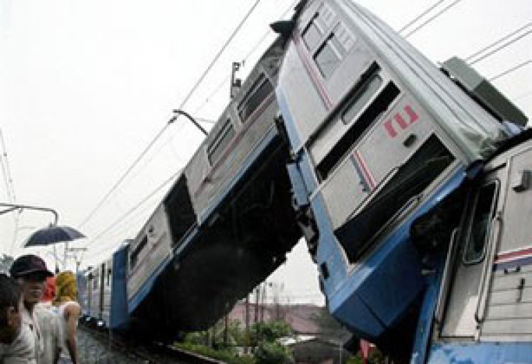 Indonesia train crash kills dozens