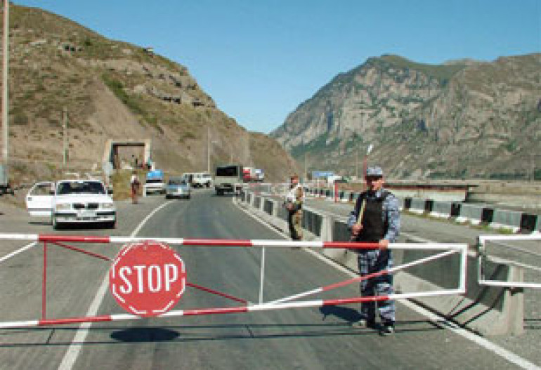 Upper Lars was closed due to technical problems, says Georgian FM Vashadze 
