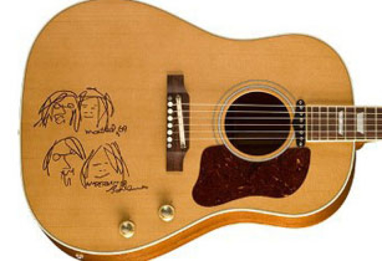 Gibson выпустит три гитары в честь Джона Леннона
