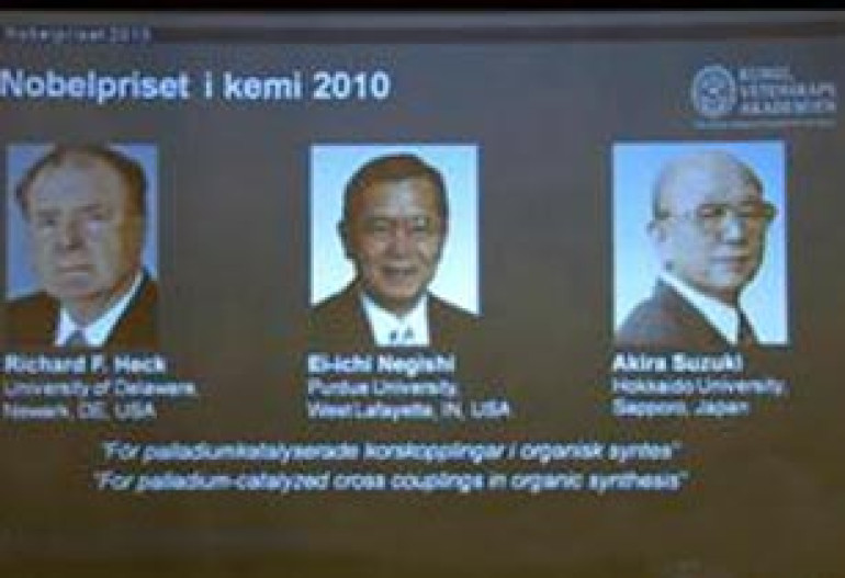 Two Japanese and one American share chemistry Nobel