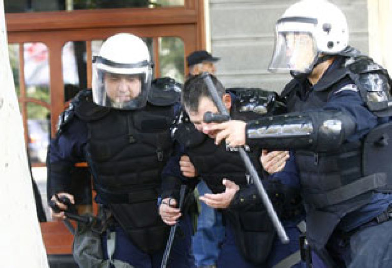 Scores arrested in Belgrade after anti-gay riot