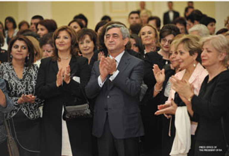 President Sargsyan welcomes members of Armenian Relief Society on 100th anniversary 