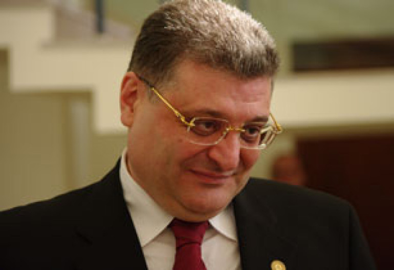 International community seeks Karabakh’s resolution through “lands in return for temporary status” formula, Aram Karapetyan