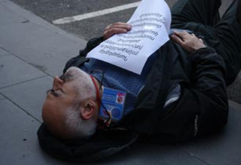 Ex-political prisoner Vardges Gaspari protests in front of Government 