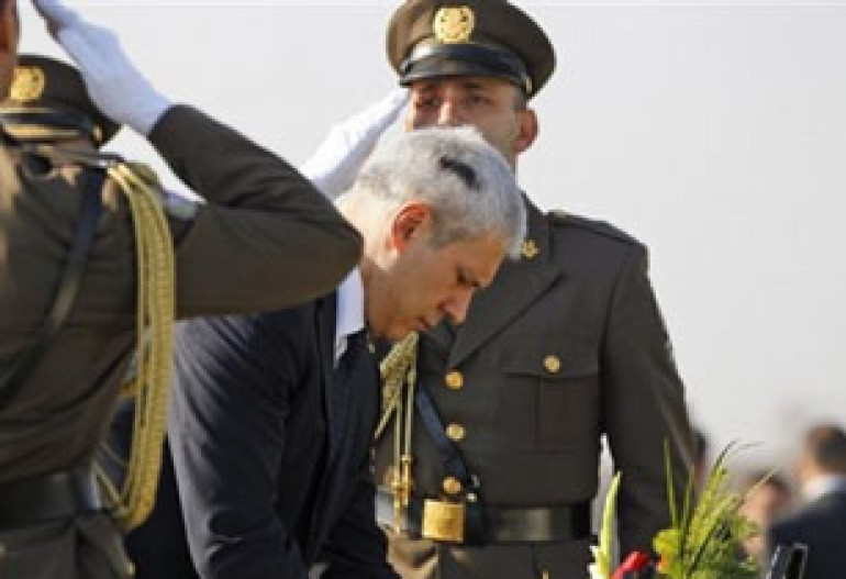 Serb leader Tadic apologises for 1991 Vukovar massacre 