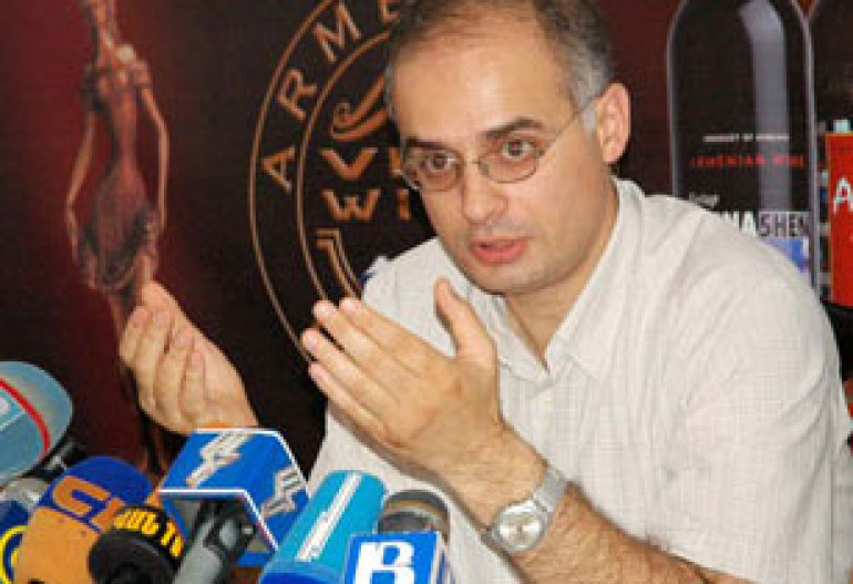 There'll be no better chance for extraordinary elections: Levon Zurabyan