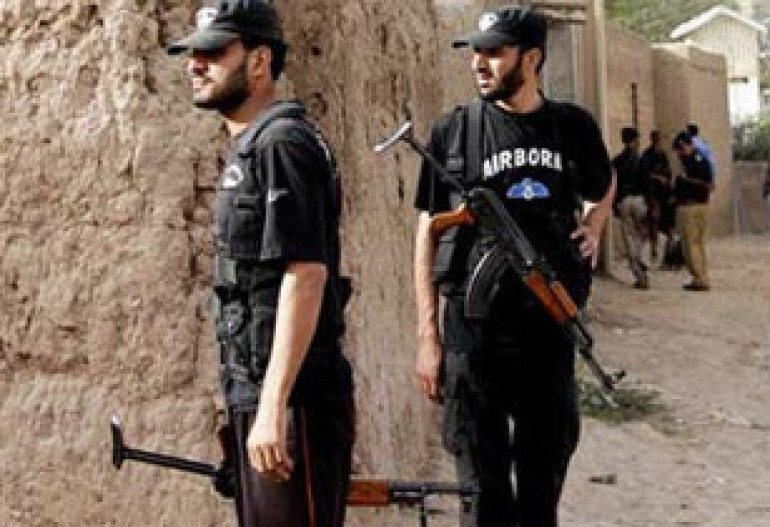 Blast in Pakistan leaves dozens dead