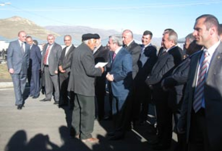 Spitak residents to receive new apartments