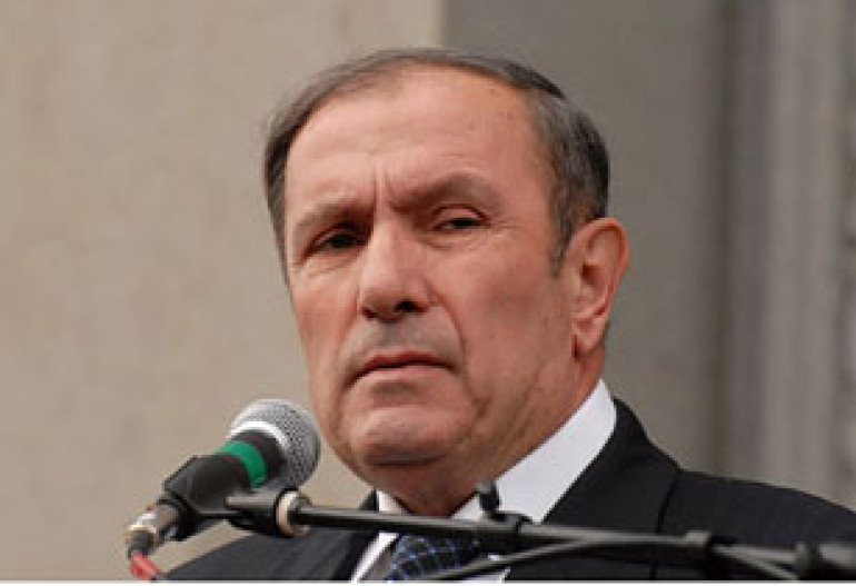 Levon Ter-Petrosyan calls on opposition to be more decisive