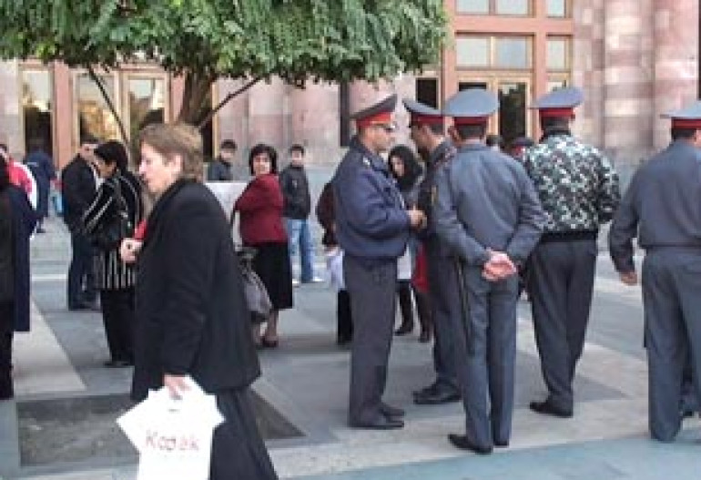 Nairit workers protest against compulsory leave, demand salaries 