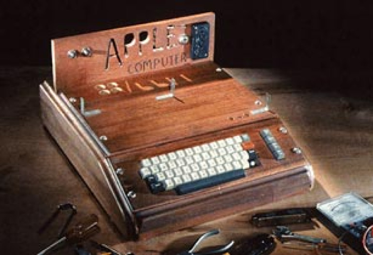 Apple's first computer on sale for 150,000 pounds