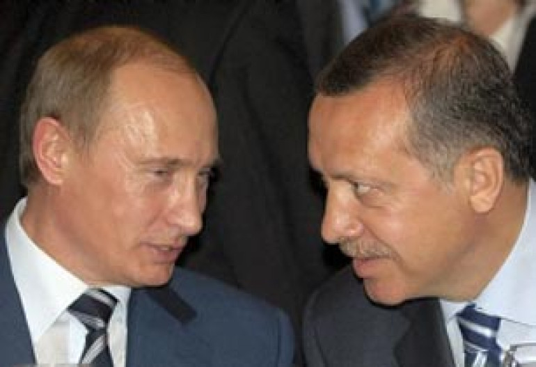 Russian, Turkish premiers discuss issues of interest in phone conversation