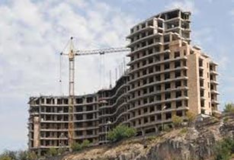 Government eases terms of housing program for young families in Armenia 