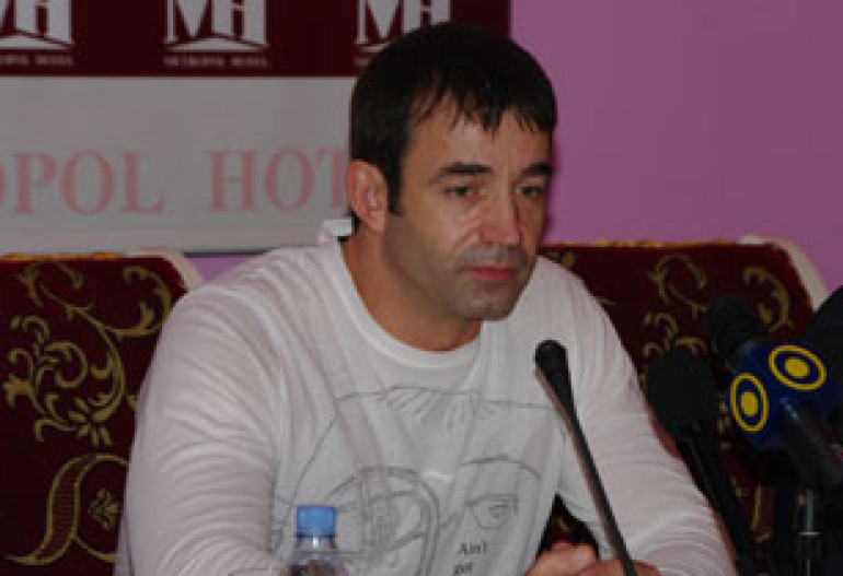 Дмитрий Певцов исполнит в Ереване песни, которые «прилипли» к нему на протяжении жизни