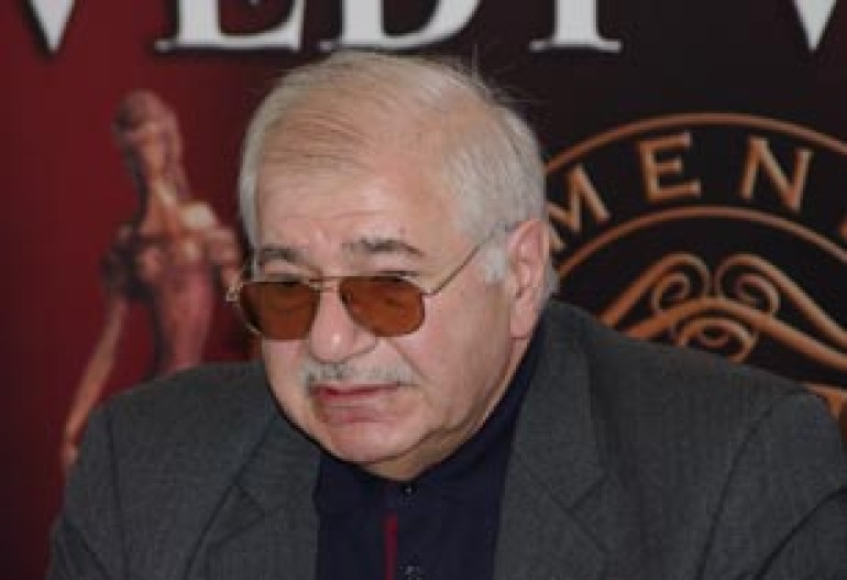 International community should help 'Aliyev get out of deadlock': expert