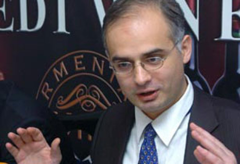 Armenia is an outsider: Levon Zurabyan