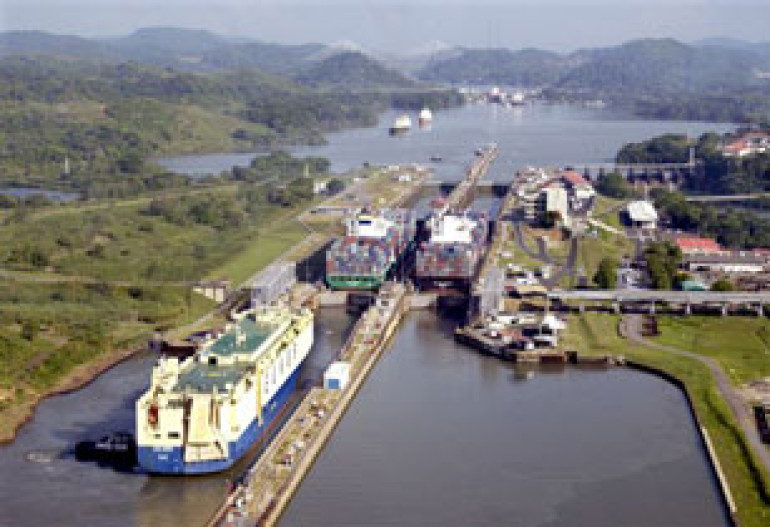 Panama Canal shut by heavy rains