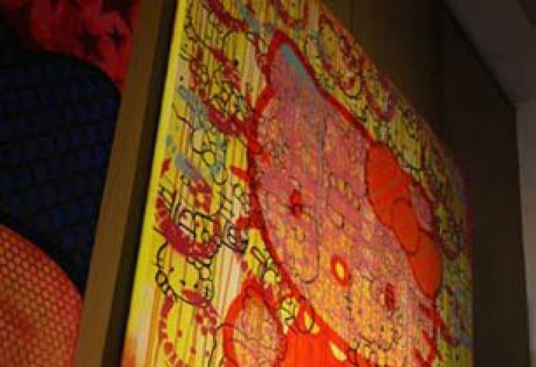 Самый большой портрет Hello Kitty выставили на аукцион