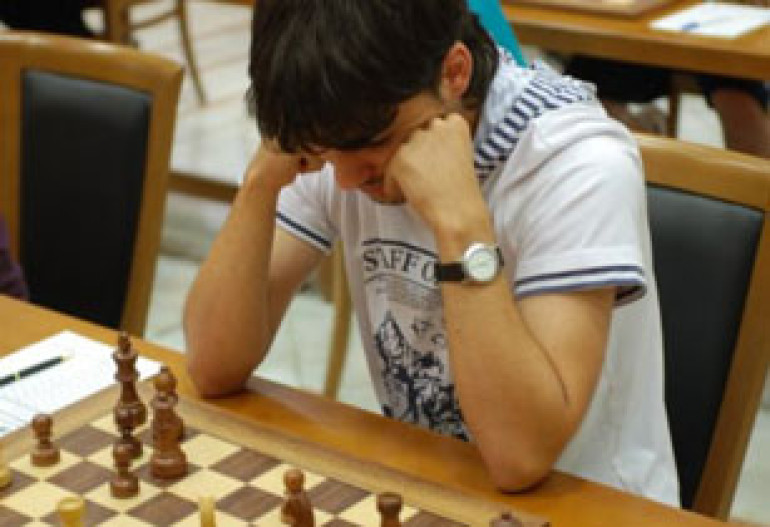 Armenian chess players celebrate first victory in Groningen competitions