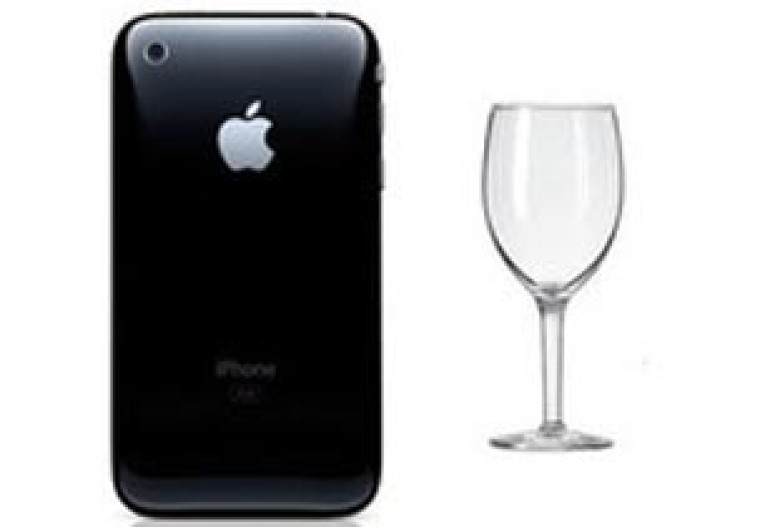 iPhone заменит бокал на Новый год