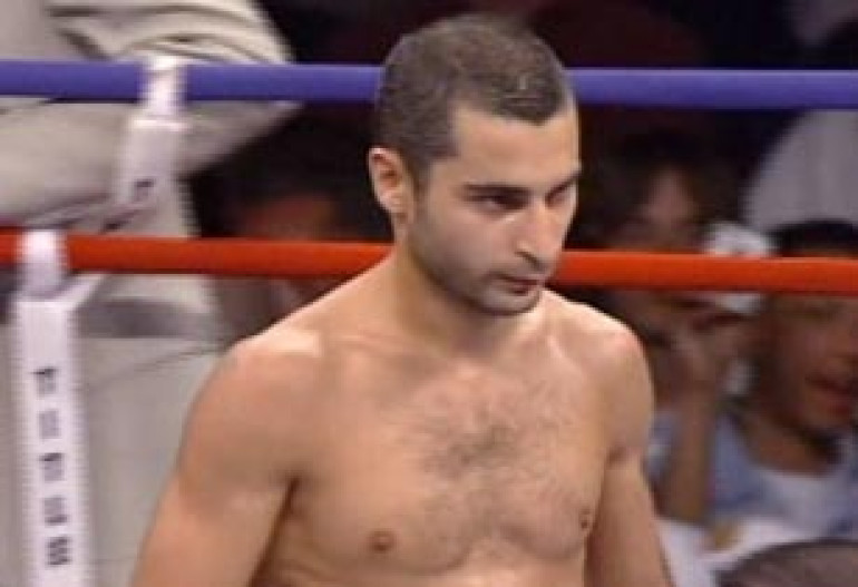 Darchinyan protests fight with Mares