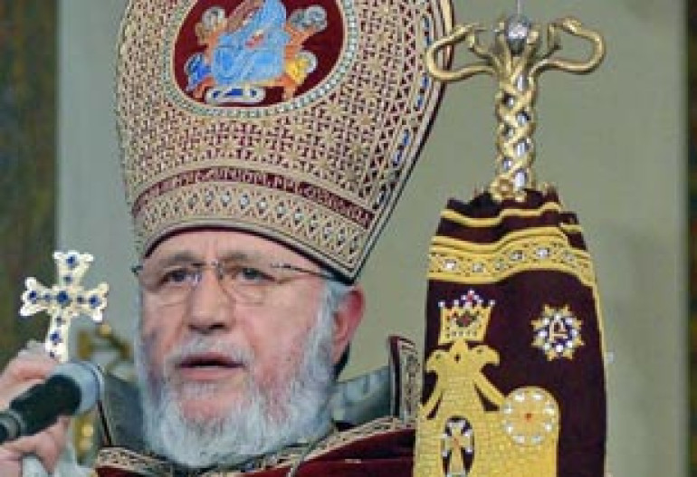 Armenian catholicos undergoes gall-bladder surgery in New York 