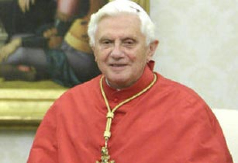 Pope calls for 'Christian style presence' on social networking websites