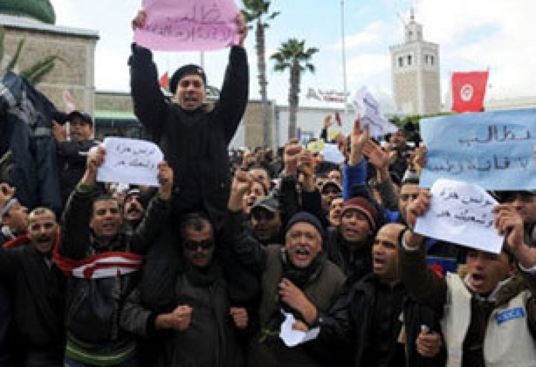 Tunisian cabinet reshuffle keeps premier, replaces ministers
