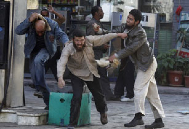 Clashes erupt amid Cairo protests 