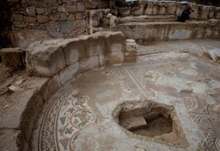 Israeli archaeologists present 1,500 year-old church