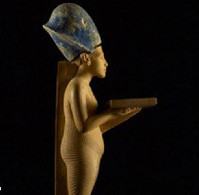 Пропавшую в Египте статую Эхнатона нашли в мусорной куче