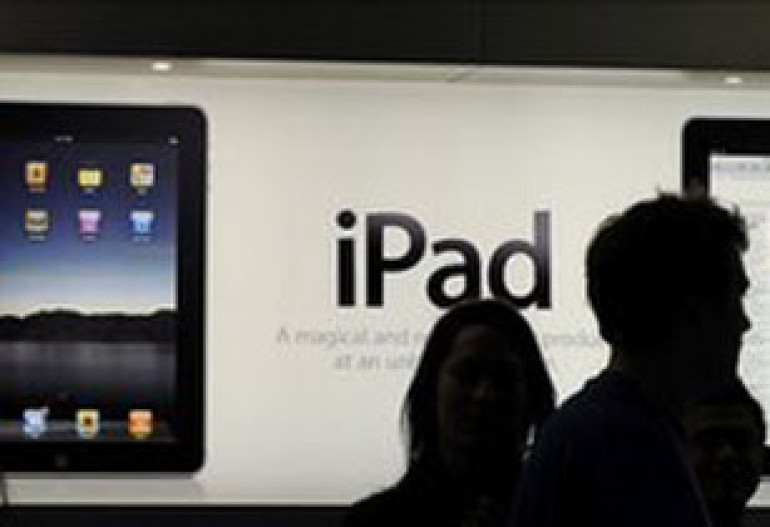 Pressure mounts over Apple's 30% subscription charge