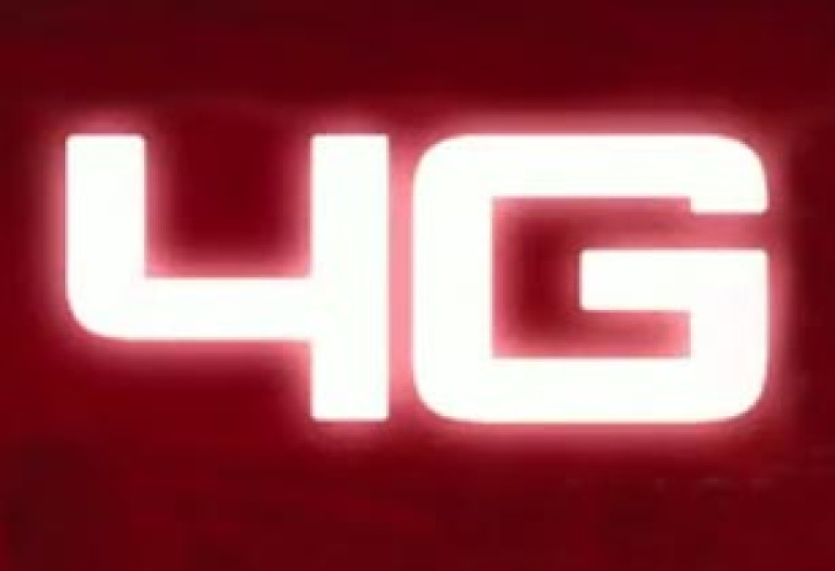 Russian mobile-phone rivals team up to share 4G expense