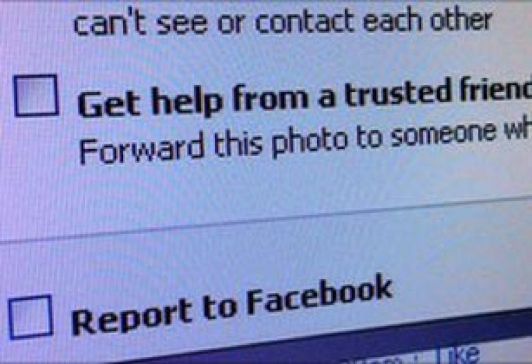 Friends to help police bullying and abuse on Facebook 