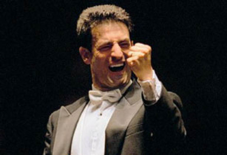 Conductor Yakov Kreizberg dies at 51