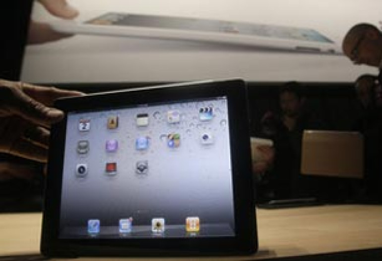 Apple launches global sells of new iPad